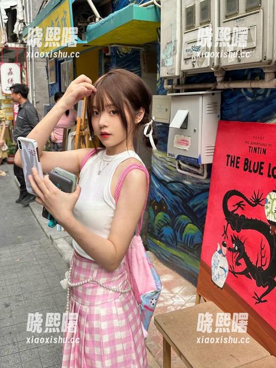 166fun 166fun发布巧妙吃瓜法,打破常规的姿势来了!