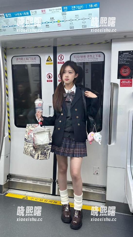 安卓的52吃瓜，似乎是个宇宙奇妙之旅，瓜都吃到了星际！