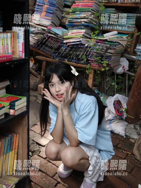 91吃瓜中心 新更新在即,“91吃瓜中心”果然还是那个八卦一族的温暖港湾呢。