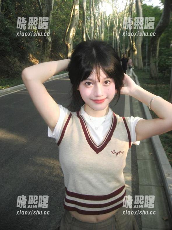 cg网 cg网的更新内容,我怀疑编辑也是拿着瓜一起埋头猛啃的吧!