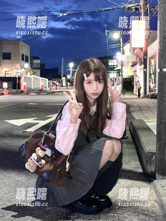 一键登录“51一起吃瓜网”，让你一天到晚都在草地上打滚！