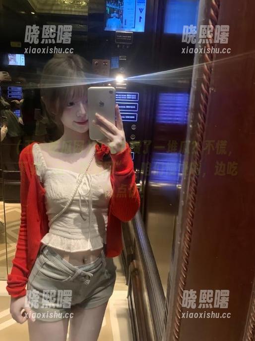 五一吃瓜网 今儿个攒了一堆瓜?不慌,下载“五一吃瓜网”,咱们慢慢啃,边吃边点评!