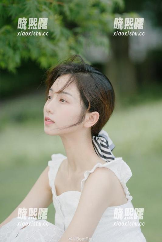 官方网站登录几次都卡壳，无奈我却还是忍不住想蹭一蹭“五一吃瓜网”。