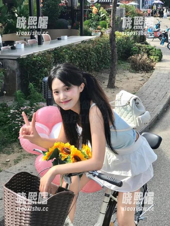 吃瓜大全的永久免费服务，难道是给我打工的潜力股？