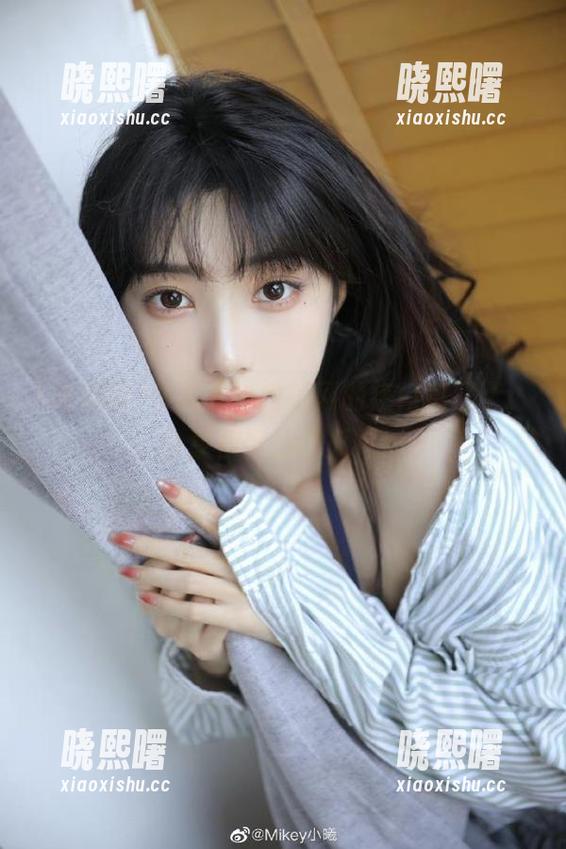 吃瓜网 今天又被吃瓜网的热门塞满了,分享你收藏的瓜吧!