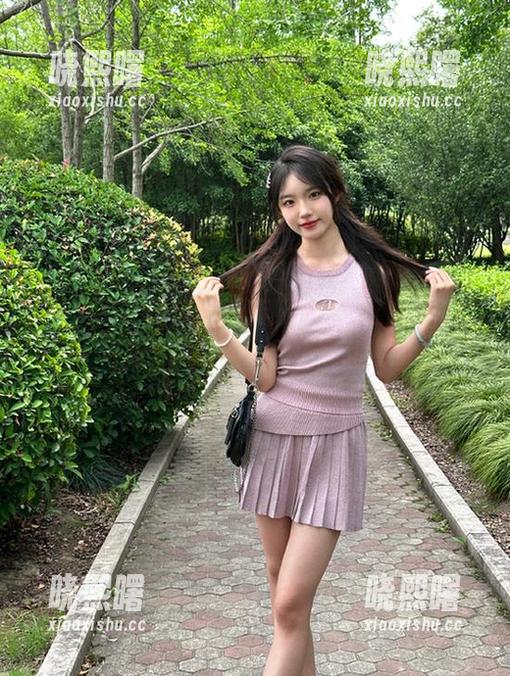 黑料不打烊 看到黑料不打烊,万里长征传更新,心里的八卦小鹿乱撞!