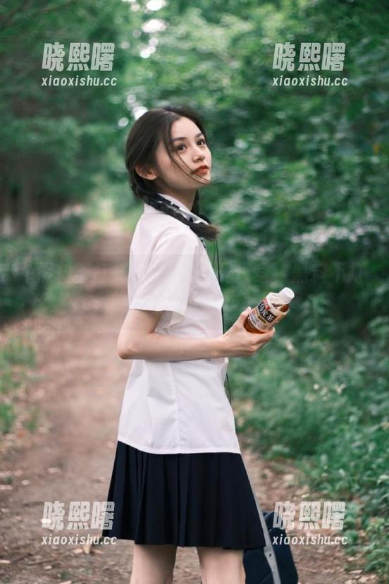 黑料不打烊 疑似白月光现身,黑料不打烊苹果版火速更新!