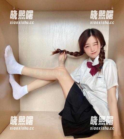 黑料吃瓜网 点击下载黑料吃瓜网,在线享受吃瓜的清新与欢乐!