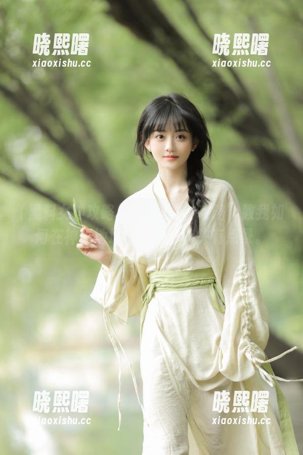 黑料女神攻略 “黑料女神攻略”教我如何在神秘地址出奇制胜,头有点晕。