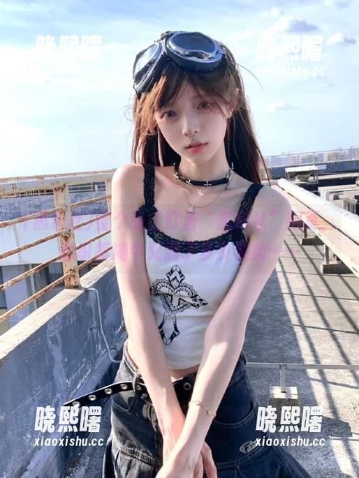 整个晚上盯着“黑料社”网页，意识模糊中又刷了多少视频……